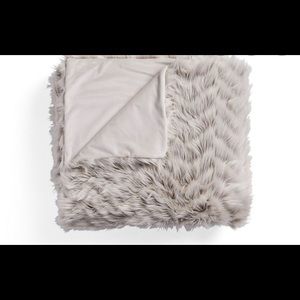 ARHAUS CHEVRON FAUX FUR THROW NWOT